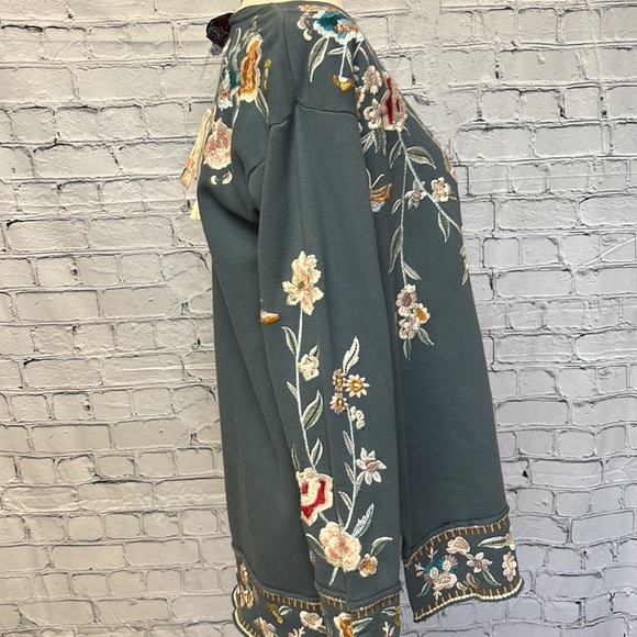 Johnny Was embroidery top NWT, Small - Picture 3 of 6